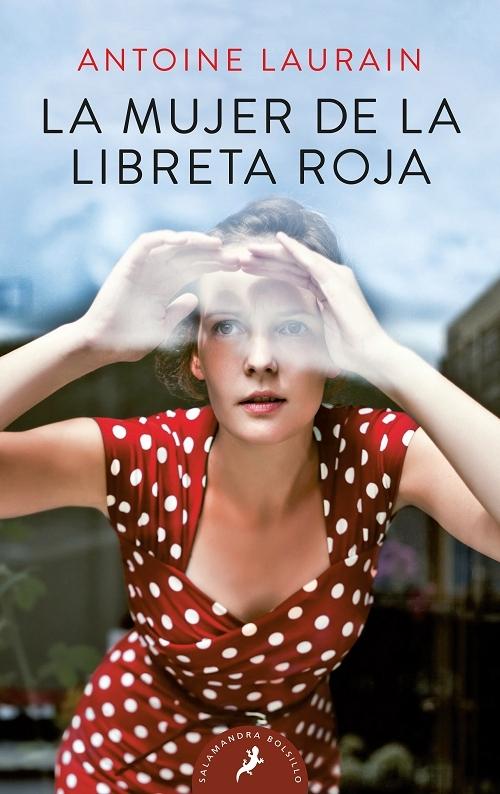 La mujer de la libreta roja. 