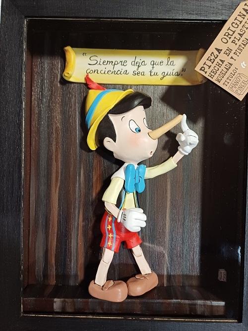 Pinocho "Pieza original. Hecha en plastilina. Modelado y pintado a mano"